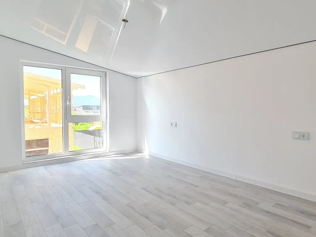 Casa individuala 4 camere 3 bai garaj Cartier Izvor Tarlungeni Brasov