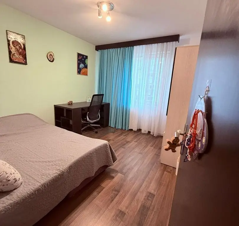 Apartament 4 camera Crangasi