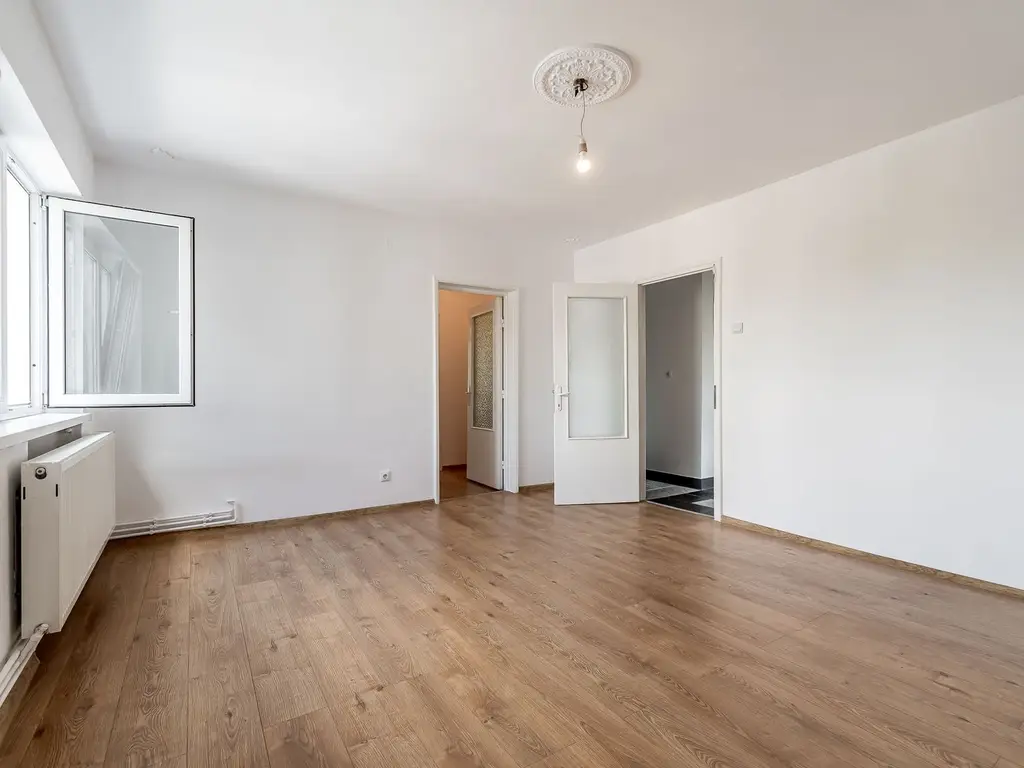 Apartament 2 camere Ultracentral, bvd Revolutiei, Arad - COMISION 0