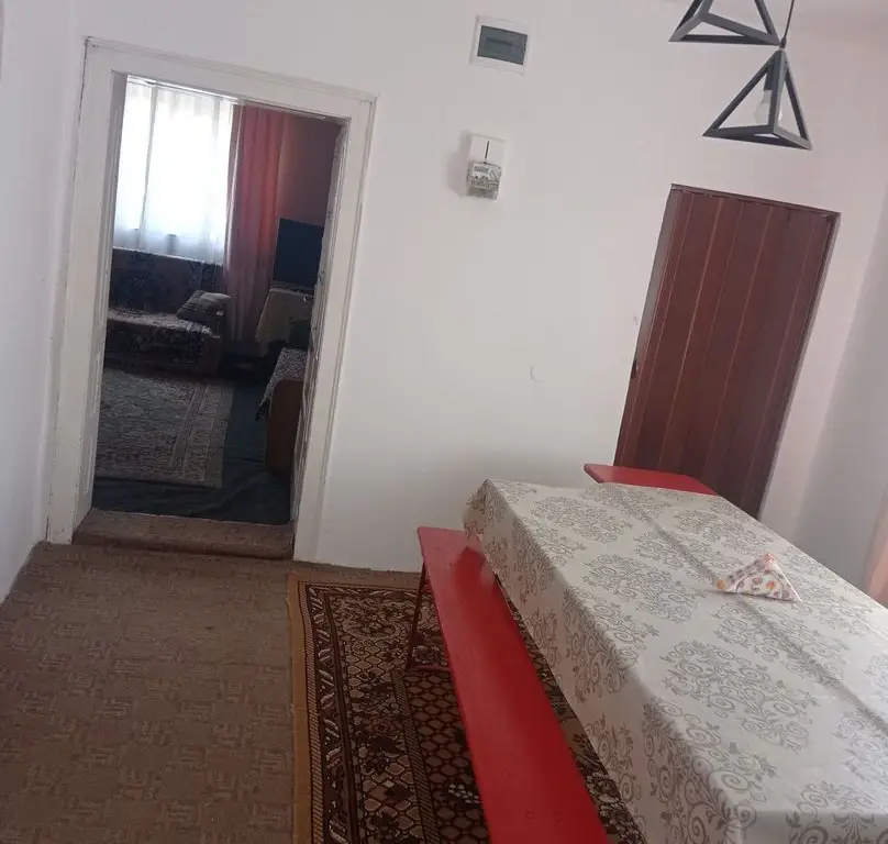 De vânzare casă cu curte