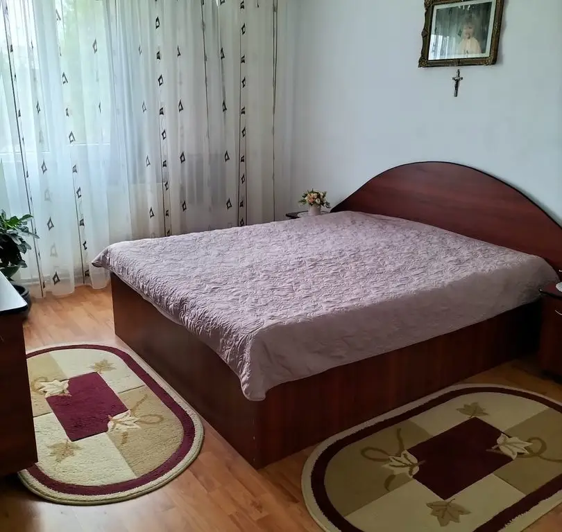 BRASADAS vinde ap 3 cam CARAMIDA 63mp etaj 4/4 in zona SOLIDARITĂȚII.