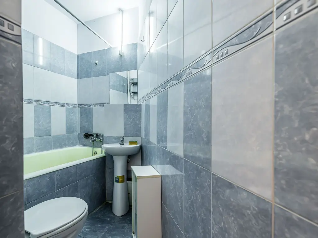 Rezervat Apartament 98 mp pe bulevardul Decebal, fatada renovata