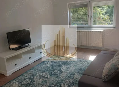 Apartament 2 camere decomandat, poziție excelentă – Zona Lunei