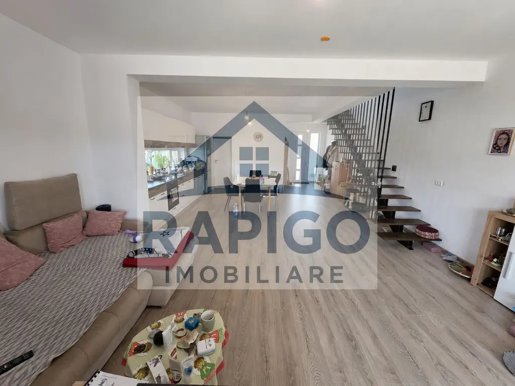 DUPLEX P+1E DE VÂNZARE ÎN MOṢNITA NOUĂ