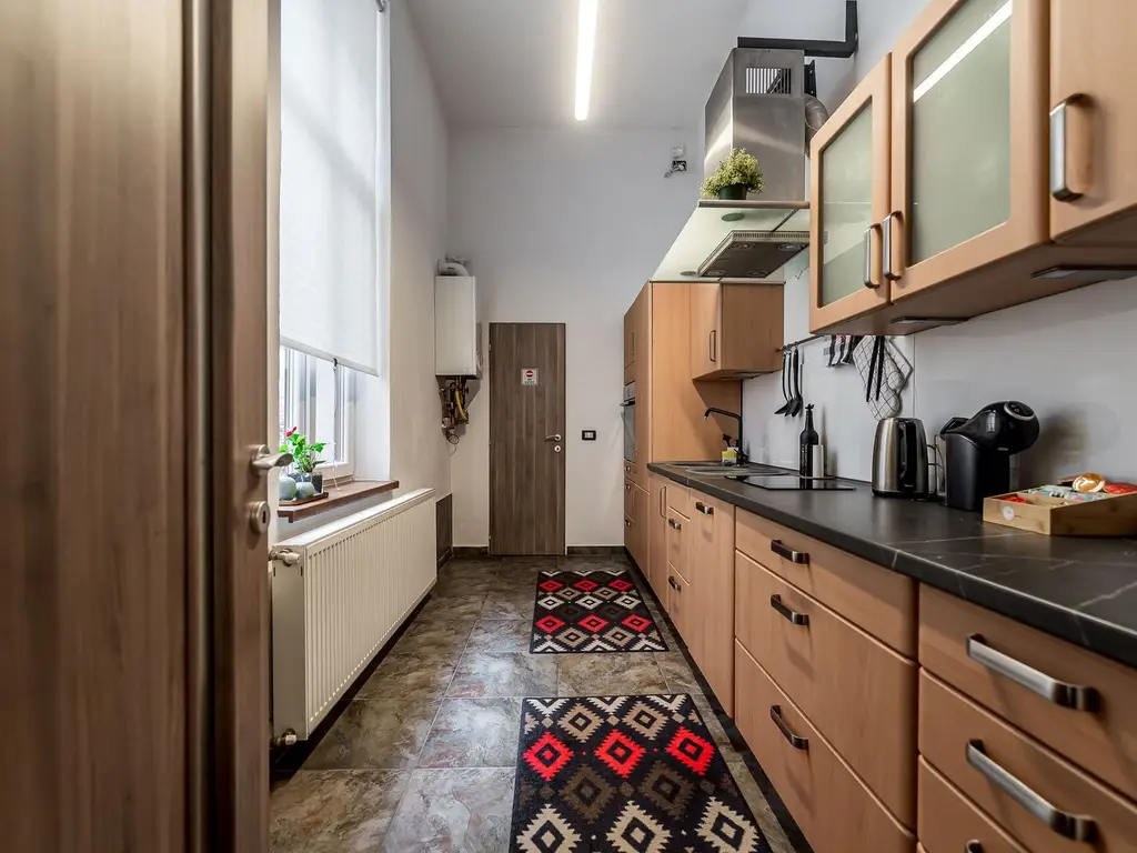Apartament ultracentral | parter | mobilat și utilat
