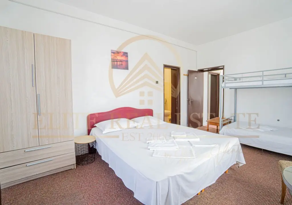 Hotel de vânzare în centrul stațiunii Eforie Sud