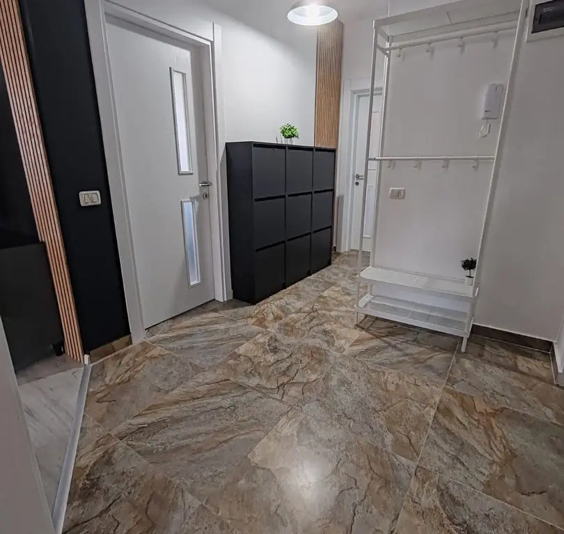 Ag BRASADAS vinde 3 Cam ULTRALUX NOU lângă Metrou.