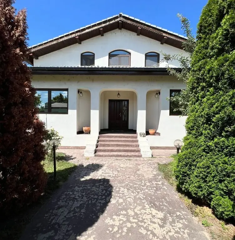 Casa deosebita P+M si teren aferent 800mp - Oltenita