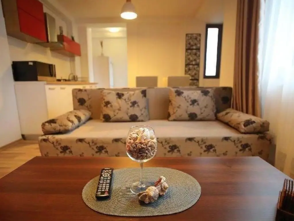 Apartament 2 cam. 45 mp utili et. 4/5 An 2017 Mamaia nord aproape de plaja