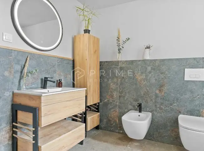 Proprietate exclusivistă în Corunca: 200 mp utili, teren generos