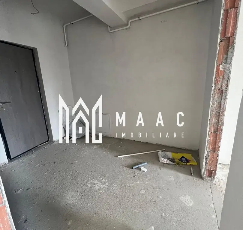 Studio | Dem Radulescu- Ostroveni | Bloc intabulat