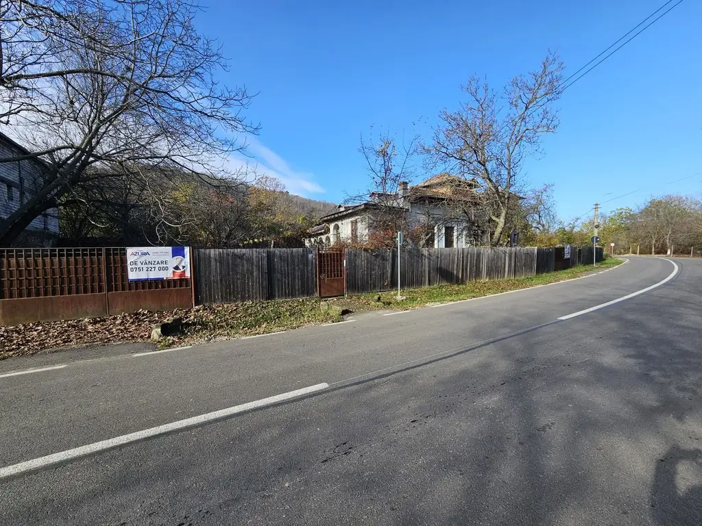 Proprietate deosebită în orașul Ștefănești, intrare pe strada Izvorani