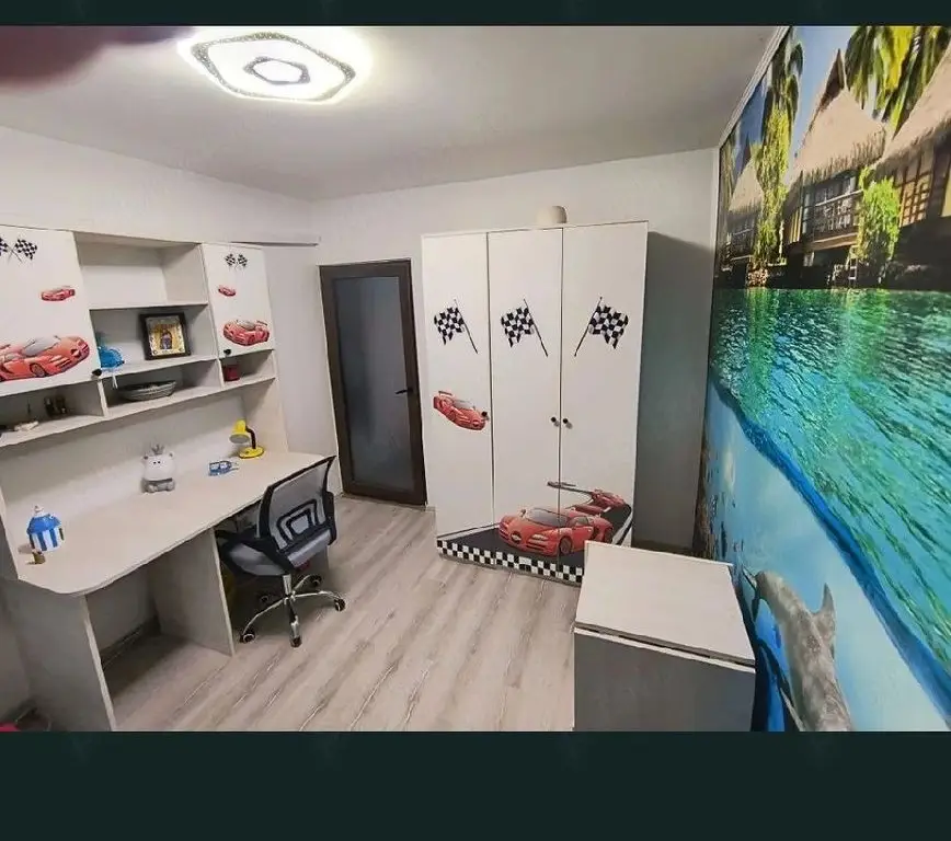 inchiriez apartament 3 camere Micro 16