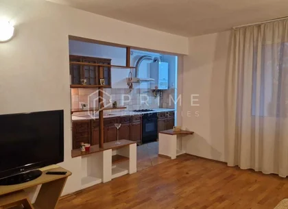 Apartament 3 camere – proaspăt renovat – zona 7 Noiembrie