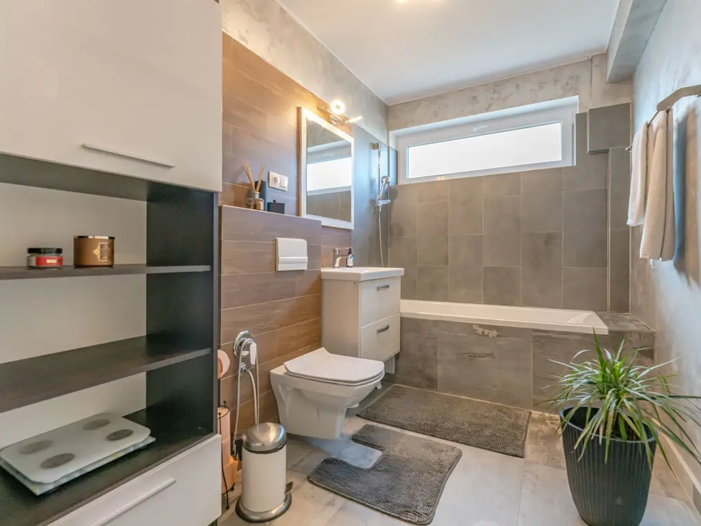 Casa mobilata utilata cartier Izvor Tarlungeni Brasov