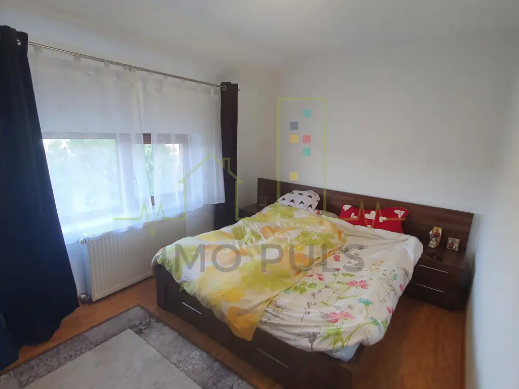 Apartament pe doua nivele cu scara interioara