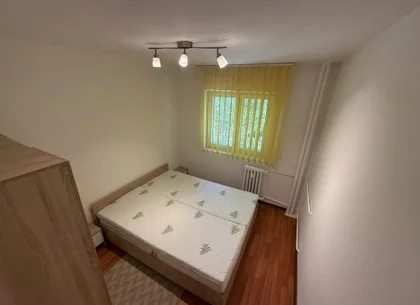 Apartament de Vanzare - 2 Camere - Aparatorii Patriei - 50 mp
