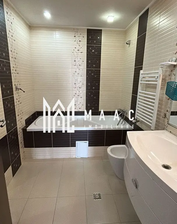 Apartament modern I 3 camere I 2 bai I Garaj I Lift