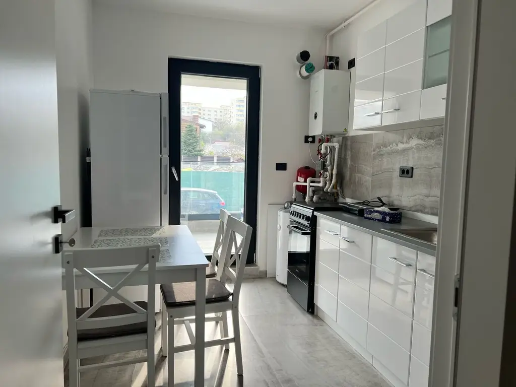 BRASADAS închiriază ap 2 cam etaj 2/5 ROKA RESIDENCE