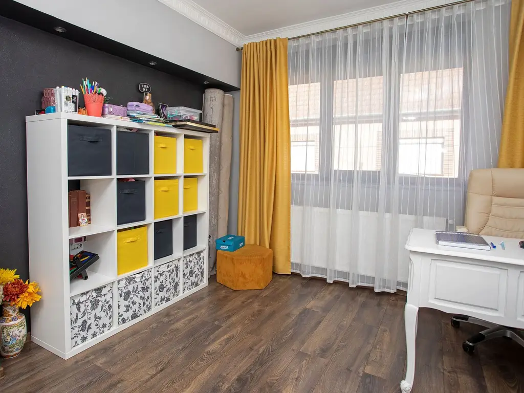 Vilă P+M, Clujului, 190 mp, teren 520 mp, singur în curte. 225 000 E