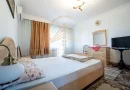 Apartament spațios cu 3 camere, 2 băi și 3 balcoane – zona FAR, bloc 2003