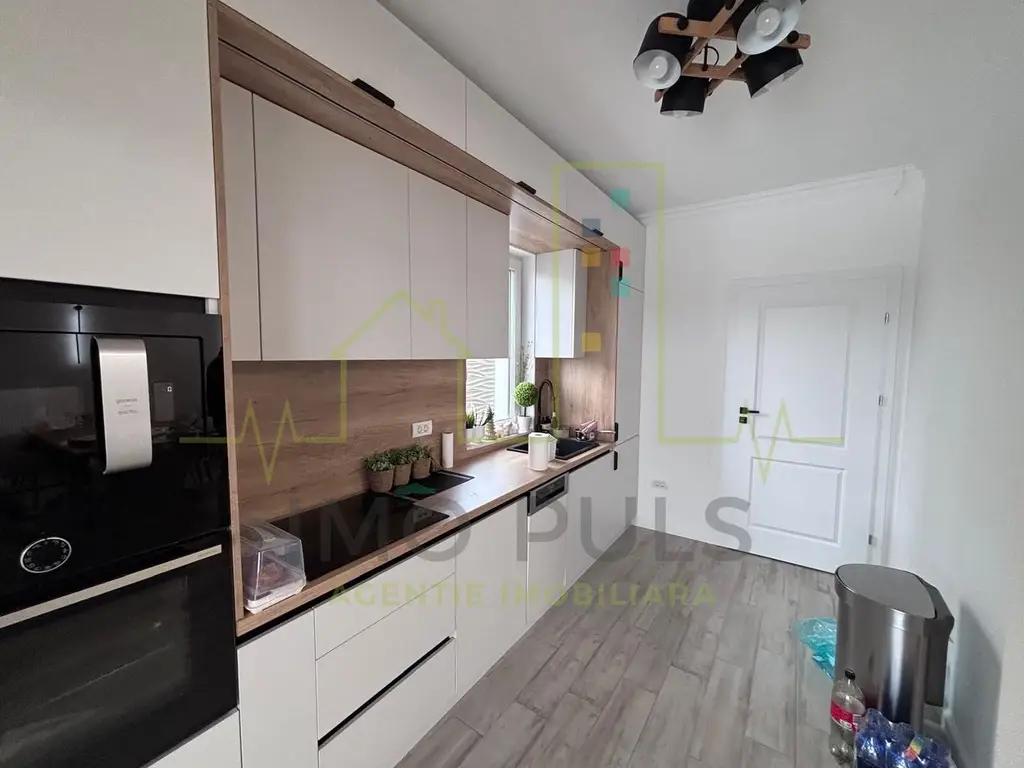 Duplex la cheie. 3 bai. 5 camere. La 4 minute de Timisoara.