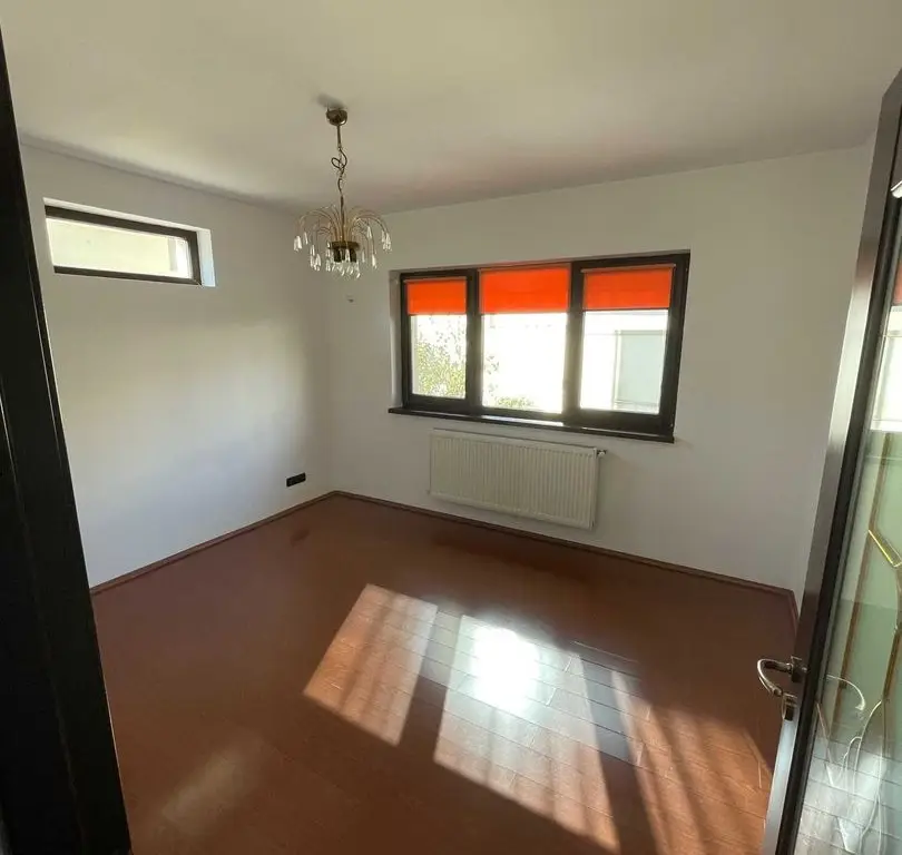Ag BRASADAS vinde vila 8 cam curte 237mp D+P+2+M 13 Sept.
