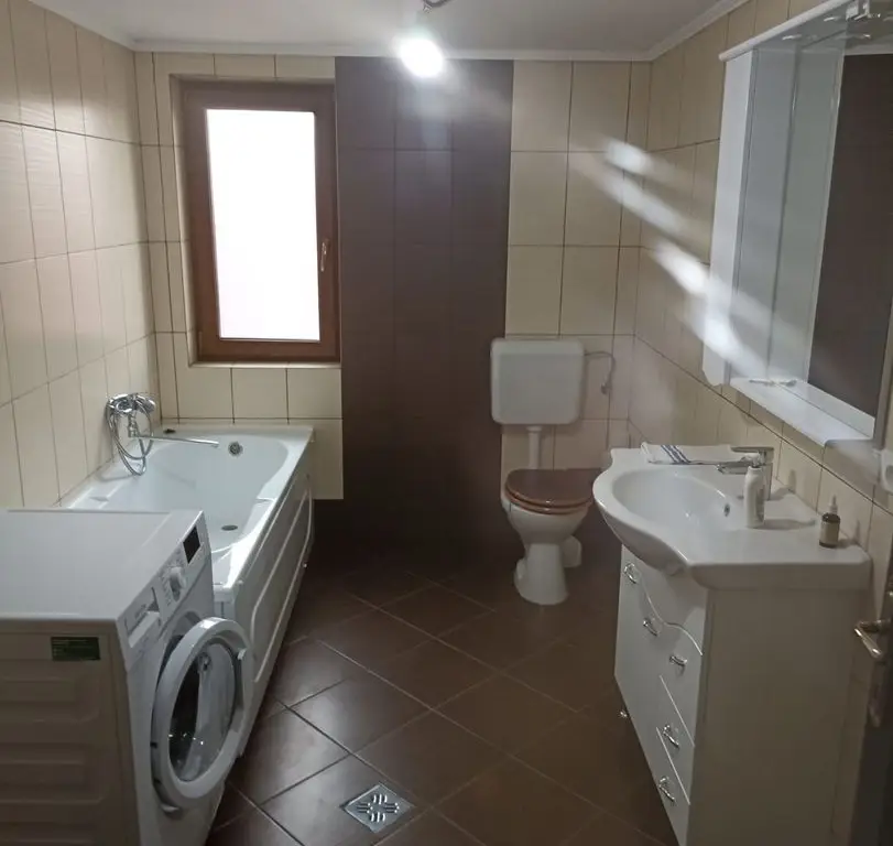 BRASADAS vinde casa NOUA 4 cam 6.5 ari.