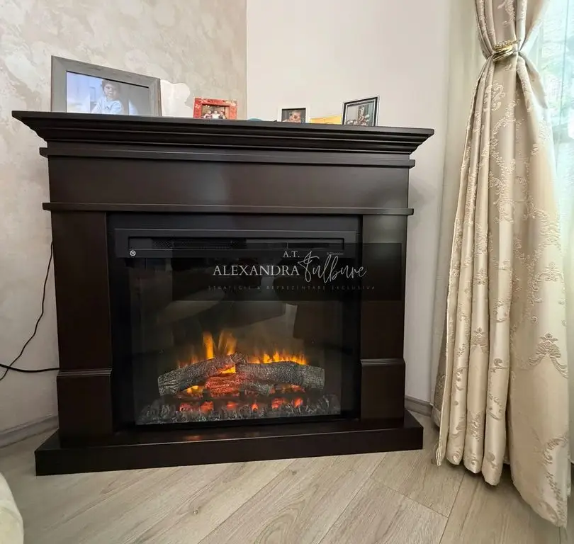 Apartament 3 camere, curte, boxa, parcare, Sub Cetate