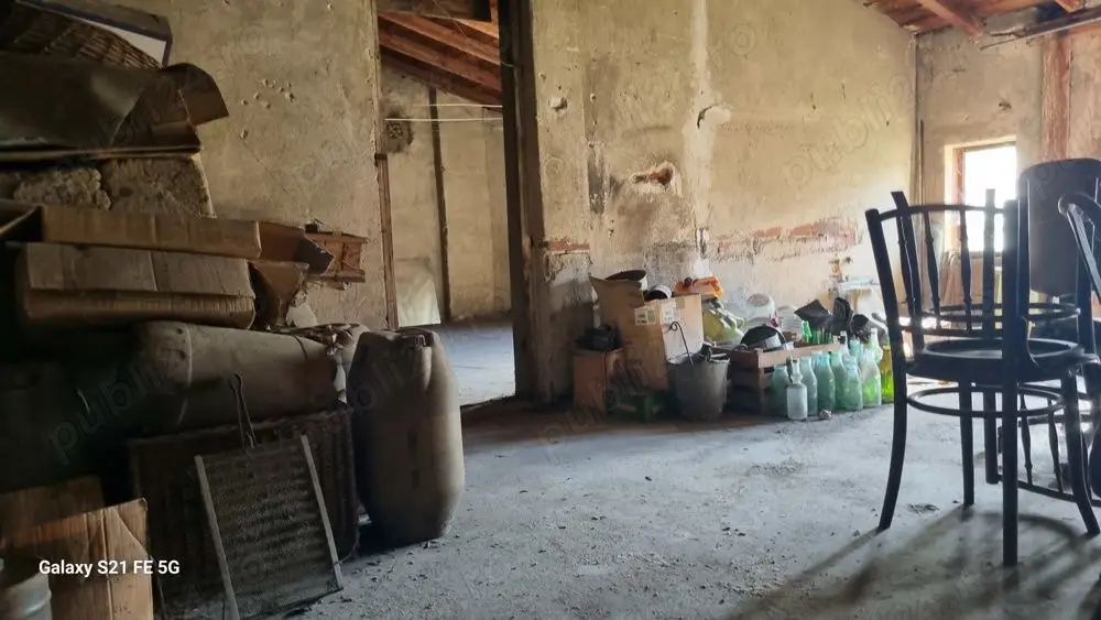 Ag BRASADAS vinde casă cu 2 apart. Calea Călărașilor Coposu.