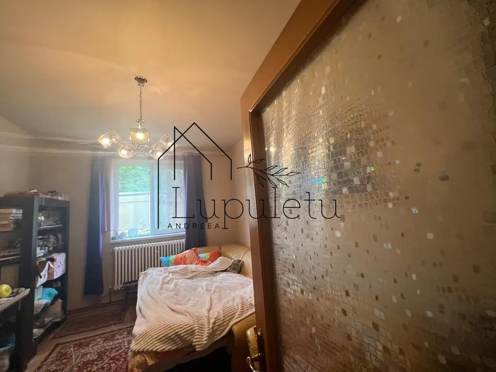 Casă de Vanzare | 200 MPU | Teren 305 MPU | Ultracentral