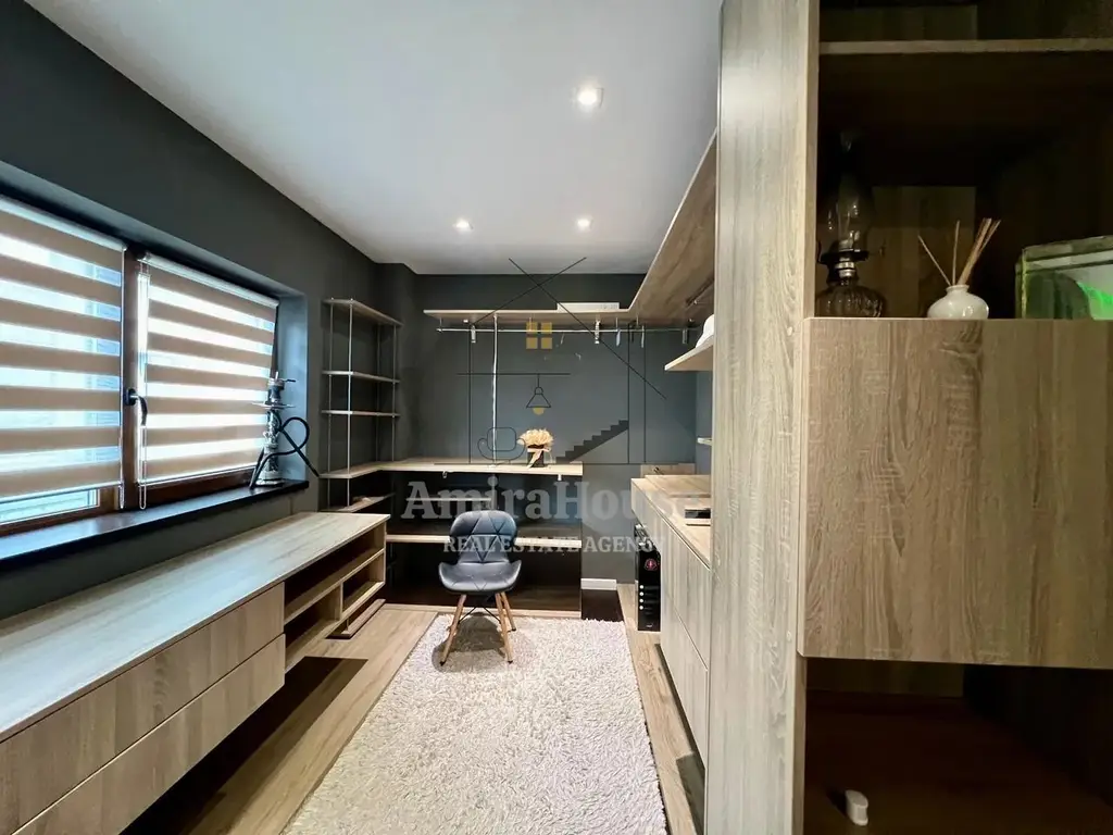 Apartament 3 camere, 107 mp, finisat, parcare, cartierul Europa