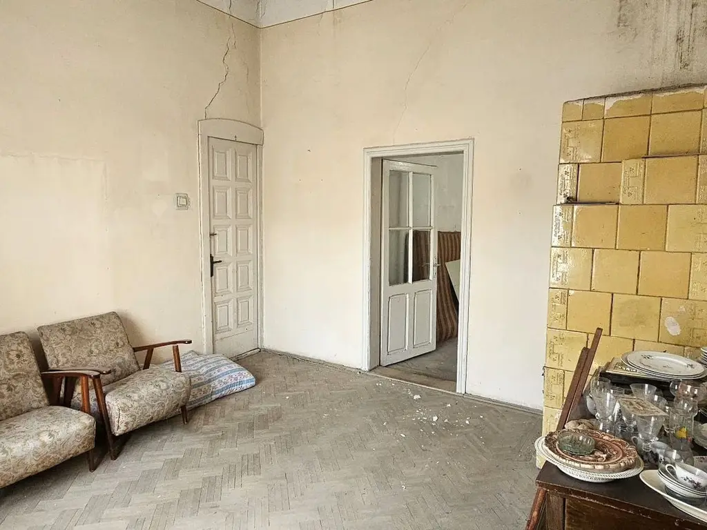 Casa de vanzare – Zona Centru, Strada Garii – 65.000€