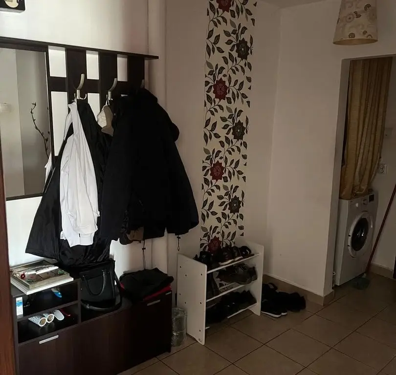Apartament 2 camere de închiriat | Etaj 1 | Balcon | Centrală proprie