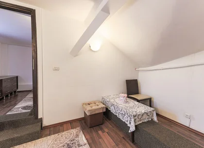 Apartament cu 2 camere la curte comună, pe str. Barabas Bela