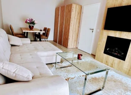 De vânzare Apartament 2 camere mobilat cu parcare și boxă Avantgarden 3