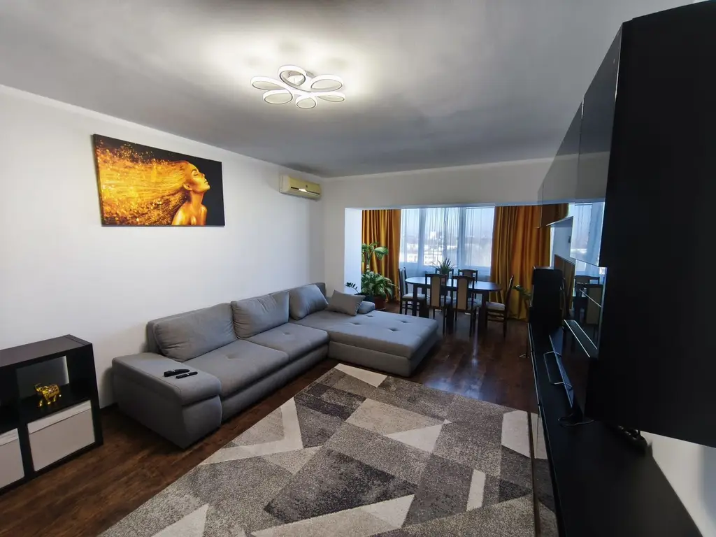 De inchiriat apartament spatios, 3 camere, pe Faleza, 900 euro