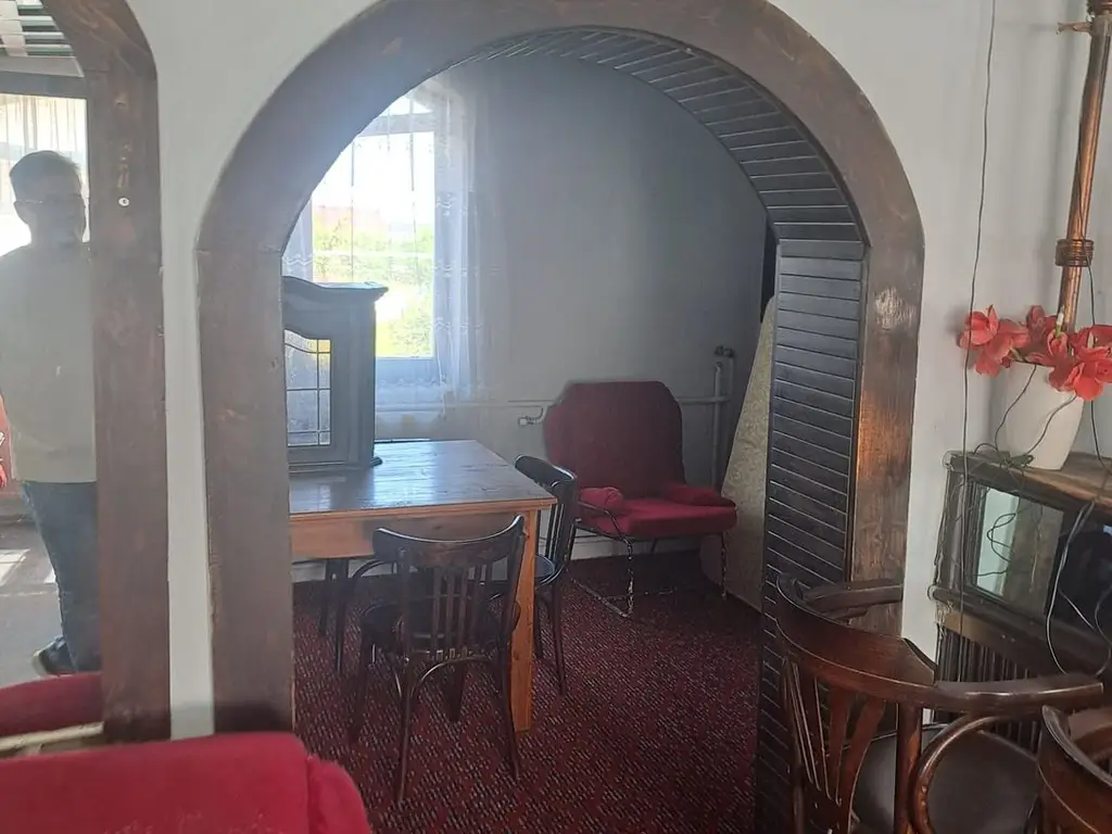 BRASADAS vinde prin REPREZENTARE EXCLUSIVA casa 8 cam 450mp.