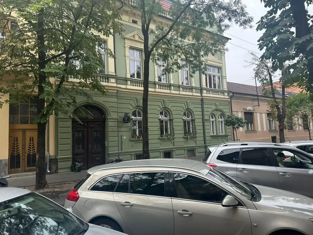 Spațiu comercial, ultracentral 125 mp – Oradea, Piața Unirii. 309 00 E