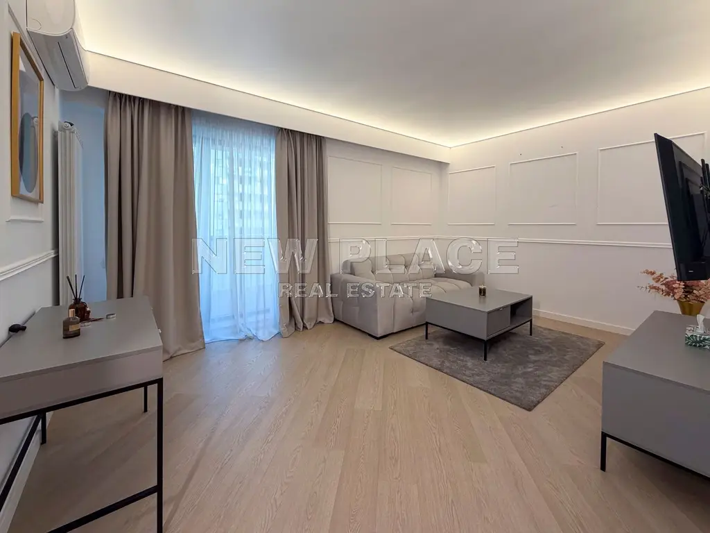 [VIDEO] CORTINA NORTH | Bucatarie inchisa | 1,100 Eur+TVA|Terasa 30 mp