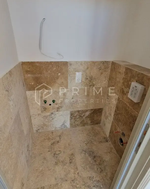 Vilă chalet modern cu perete panoramic de sticlă - Livezeni, Mureș