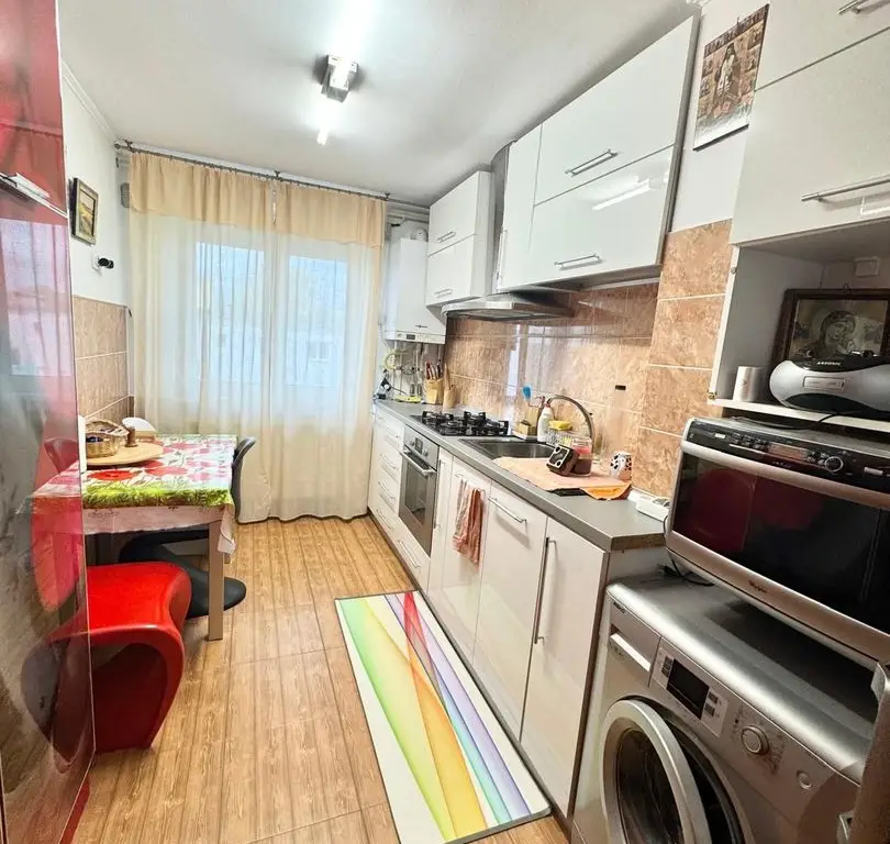 Apartament 3 camere, 64 mp, Nicolae Titulescu, etaj 4