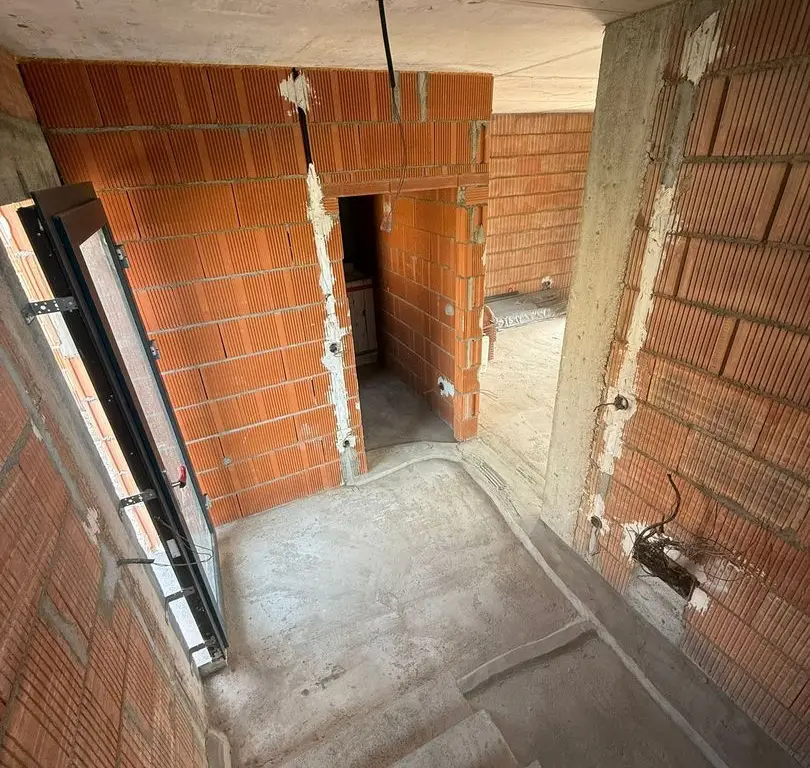 BRASADAS vinde Duplex zona Closca.