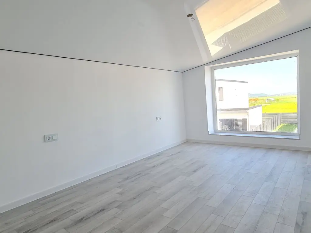 Casa individuala 4 camere 3 bai garaj Cartier Izvor Tarlungeni Brasov