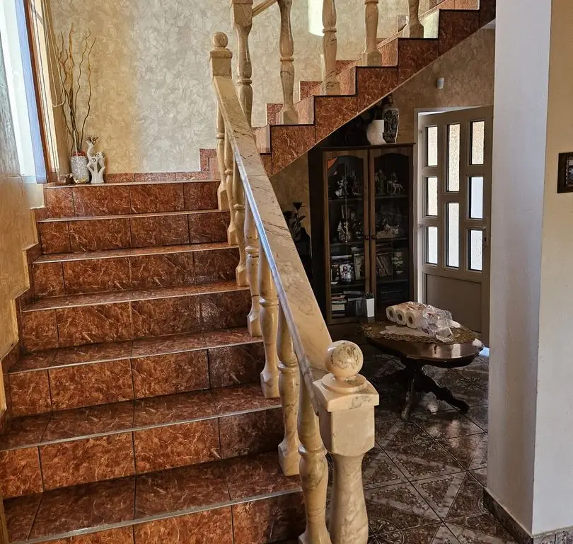 BRASADAS vinde casa individuala zona DARA cu 5 cam si teren 4ari.