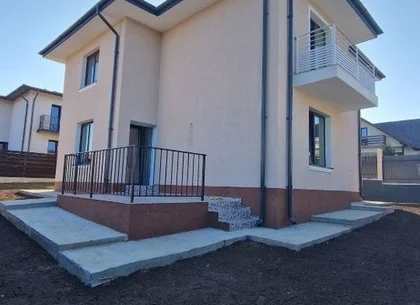 Ag BRASADAS vinde Casa P+1 in MIROSLAVA.