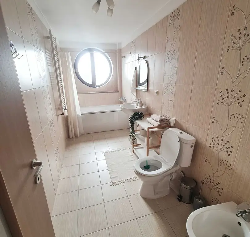 Penthouse spațios de închiriat | 80 mp | 2 băi | Dressing | 2 balcoane | Zona Timocului - Badea Cârțan