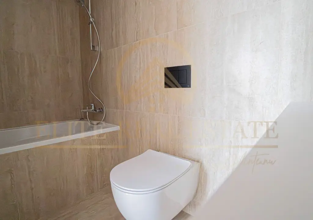 Stațiunea Mamaia – Vânzare apartament cu 4 camere, 3 bai cu vedere la mare.