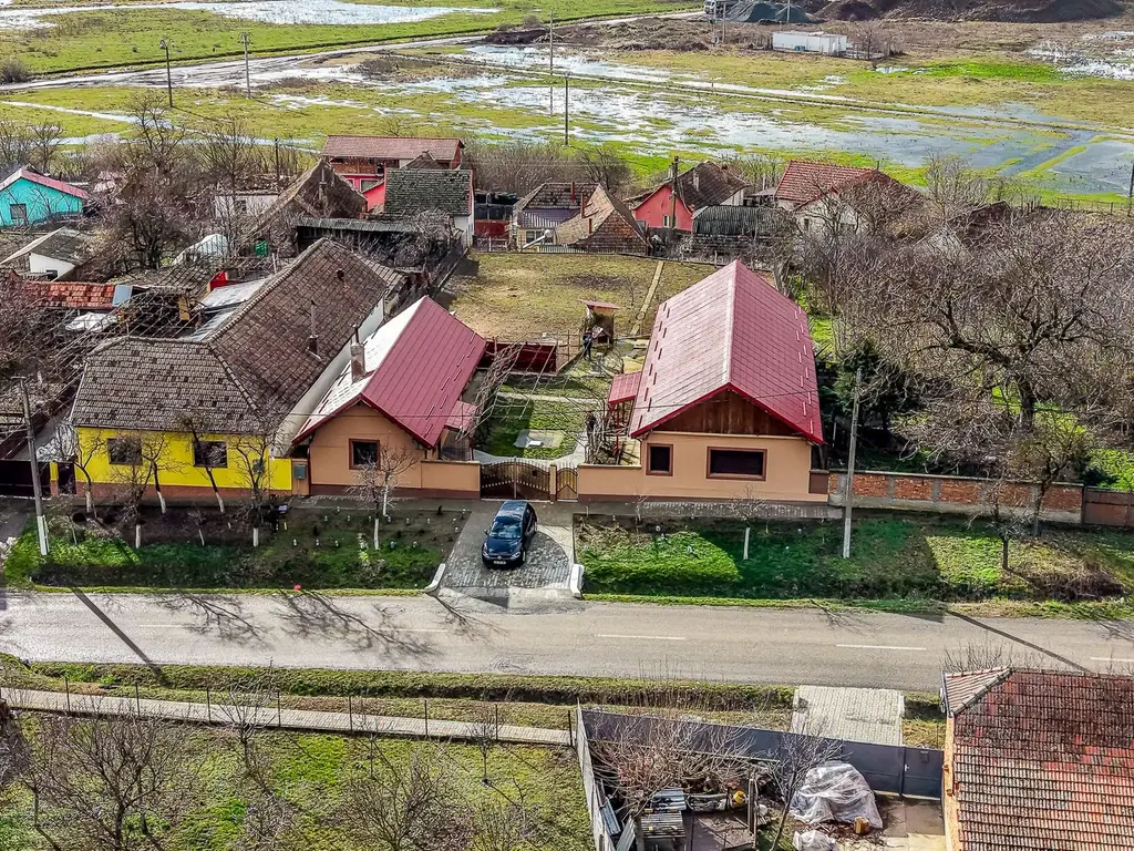 Casă în Vinga – restaurată Integral 2025 | 3 camere | utilități