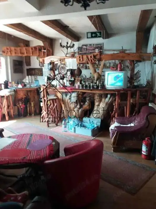 Pensiune de vânzare | 400 MPU | 10 Camere | Rasinari - Curmatura
